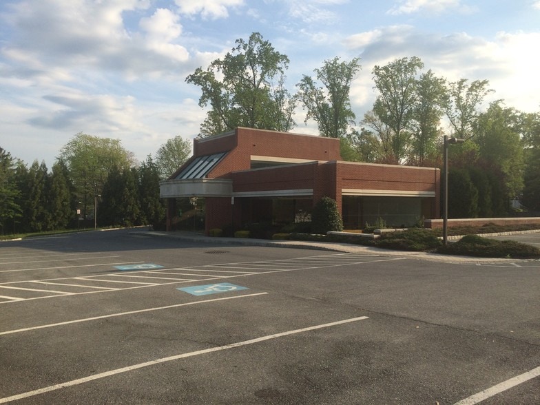 Primary Photo Of 19501 Frederick Rd, Germantown General Retail For Lease