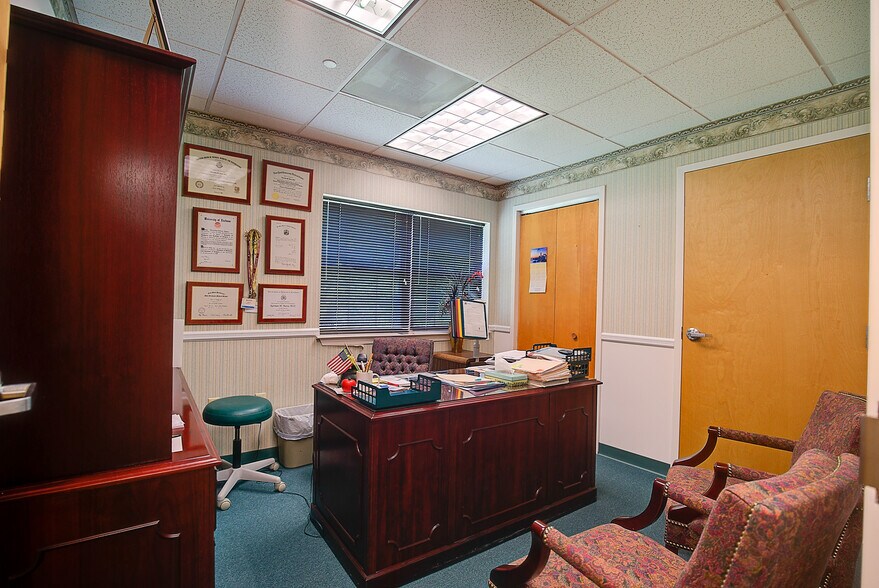 More Photos Of 215-236 Bridge St, Metuchen Medical For Sale