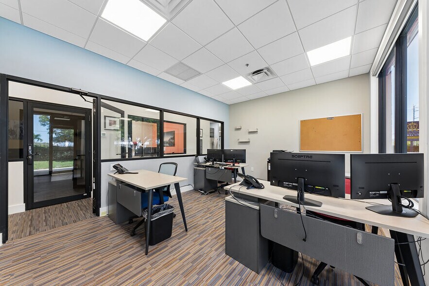 More Photos Of 1590 S Congress Ave, West Palm Beach Medical For Sale