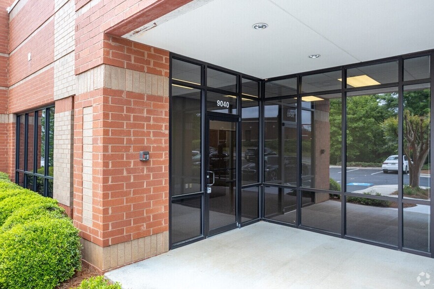More Photos Of 9000 Peridot Pky, Stockbridge Unknown For Lease