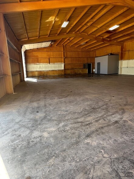 More Photos Of 11663 Rick St, Odessa Industrial For Lease