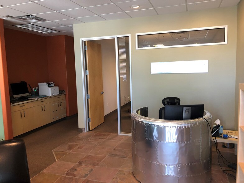 More Photos Of 9927 E Bell Rd, Scottsdale Medical For Lease