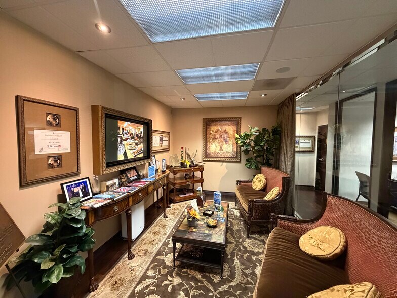 More Photos Of 23171-23173 La Cadena Dr, Laguna Hills Medical For Lease