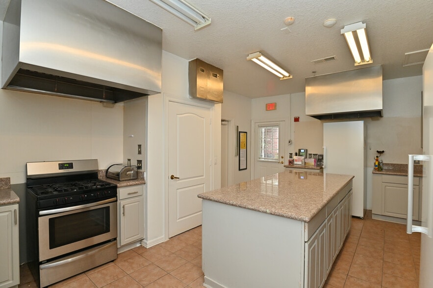 More Photos Of 2021 FM 1092 Rd, Missouri City Assisted Living For Sale
