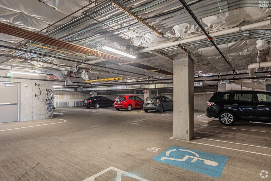 More Photos Of 329 NE Couch St, Portland Coworking Space