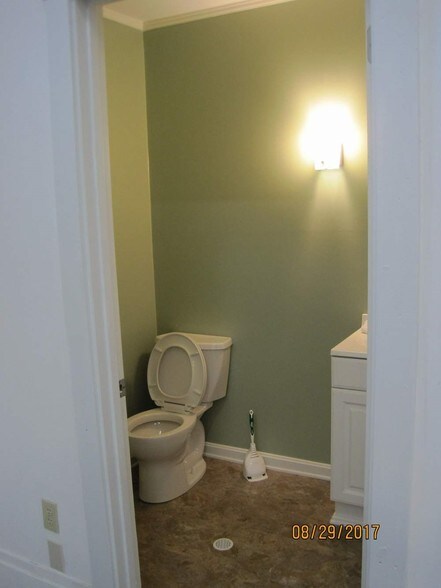 More Photos Of 4465 Limaburg Rd, Hebron Warehouse For Lease