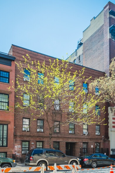 More Photos Of 206-208 W 21st St, New York Apartments For Sale