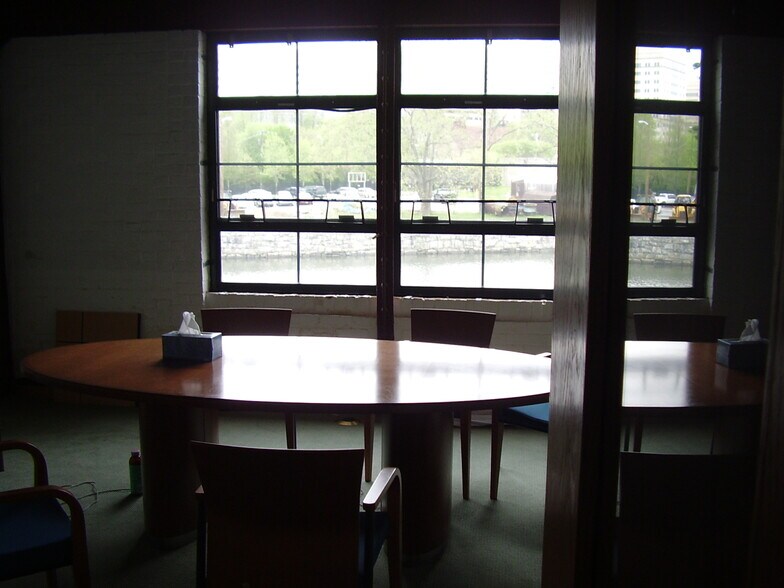 More Photos Of 1601 N Jessup St, Wilmington Manufacturing For Lease