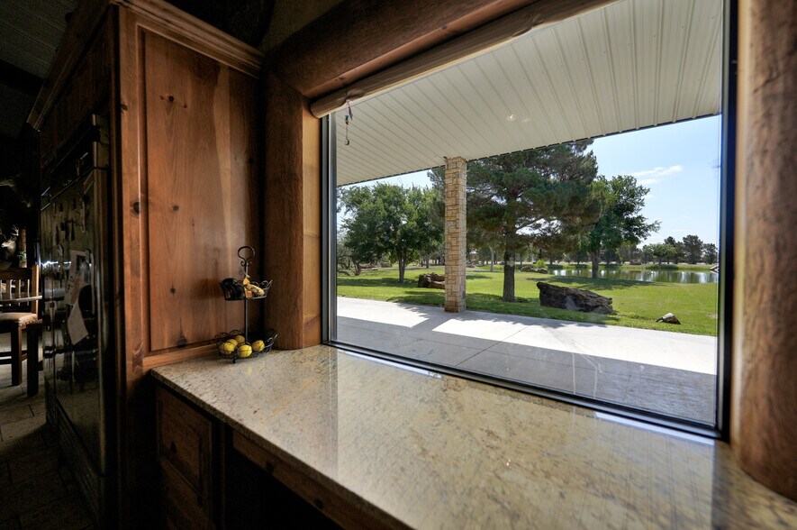 More Photos Of 2828 Interstate 20, Midland Flex For Sale