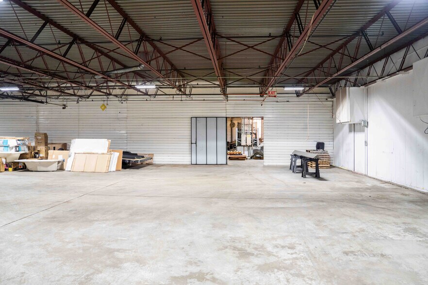 More Photos Of 201 N Missouri Ave, Sedalia Manufacturing For Sale
