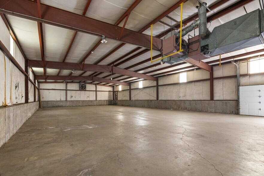 More Photos Of 35 Lower Grape St, Chicopee Warehouse For Sale