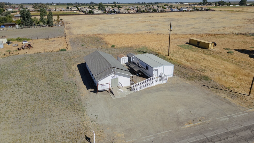 More Photos Of 21562 Reynolds Ave, Dos Palos Religious Facility For Sale