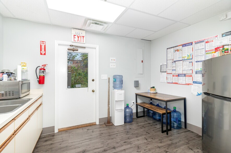 More Photos Of 2751 Blue Rock Rd, Cincinnati Medical For Sale