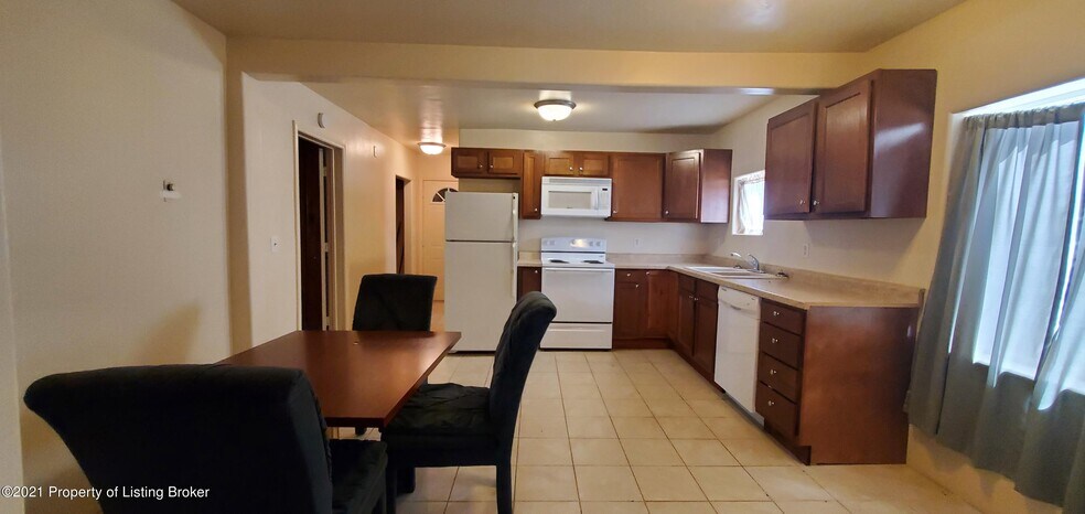 More Photos Of 28 E Main St, Halliday Specialty For Sale