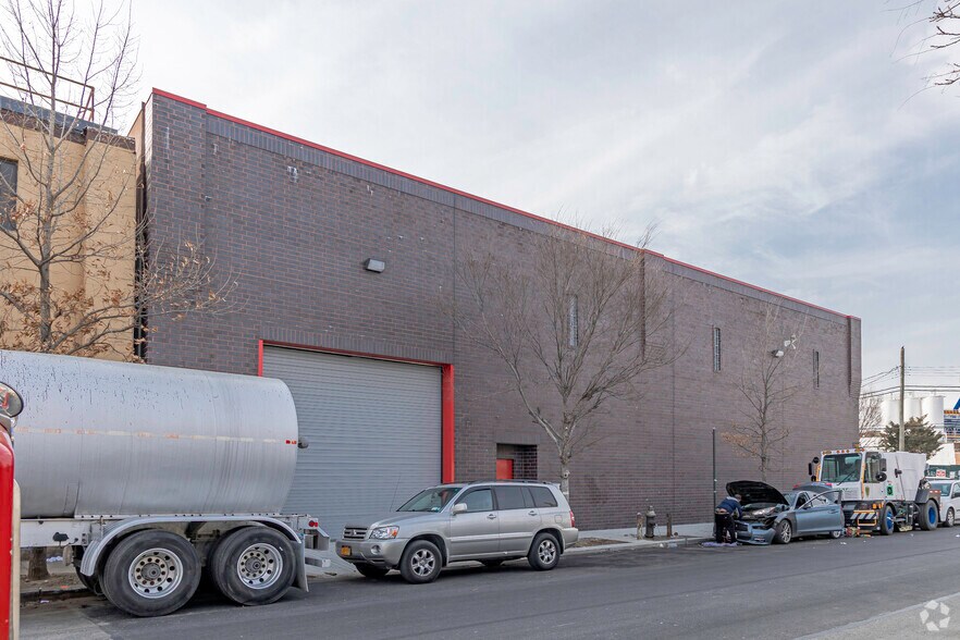 More Photos Of 1330-1332 E Bay Ave, Bronx Industrial For Lease