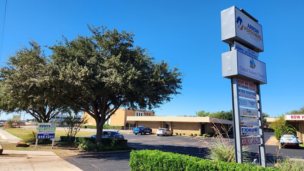 More Photos Of 227 NE Loop 820, Hurst Office For Lease