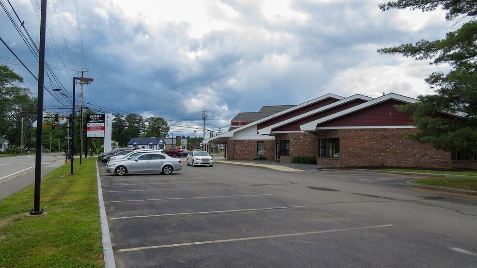 More Photos Of 215 Fisherville Rd, Concord General Retail For Lease