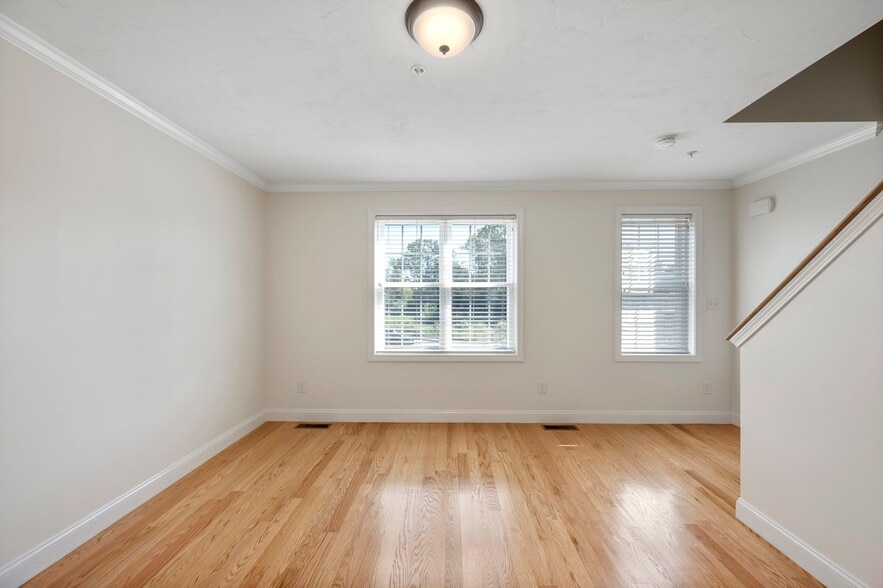 More Photos Of 1148 Bedford St, Abington Multifamily For Sale