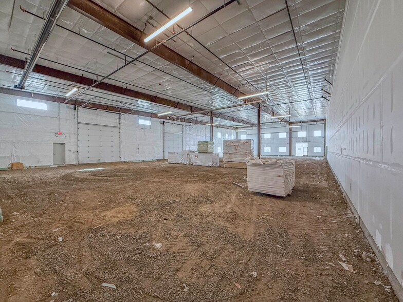 More Photos Of 405 Mountain View Rd, Johnstown Distribution For Sale