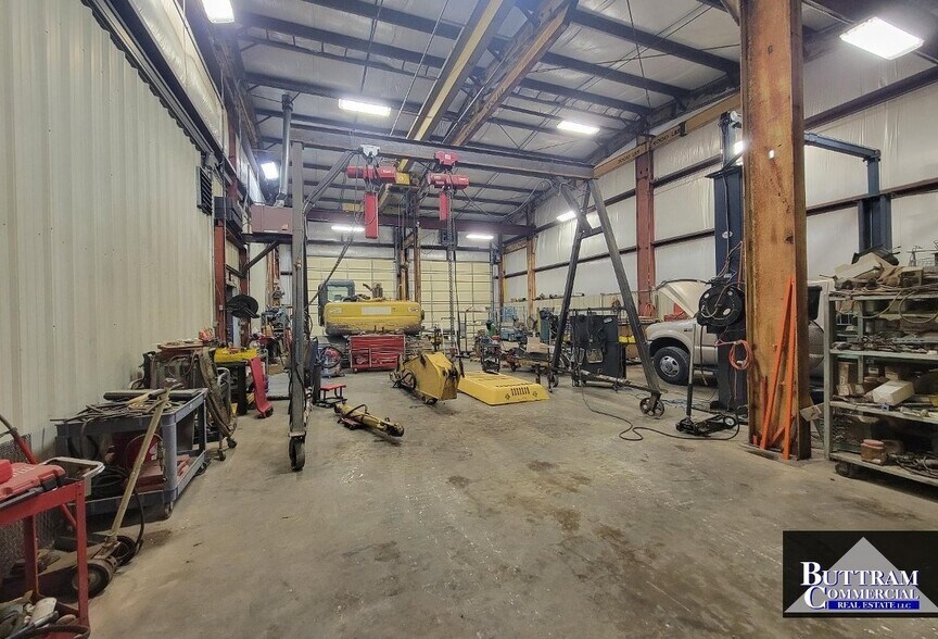 More Photos Of 4405 W Energy Ln, Joplin Industrial For Sale