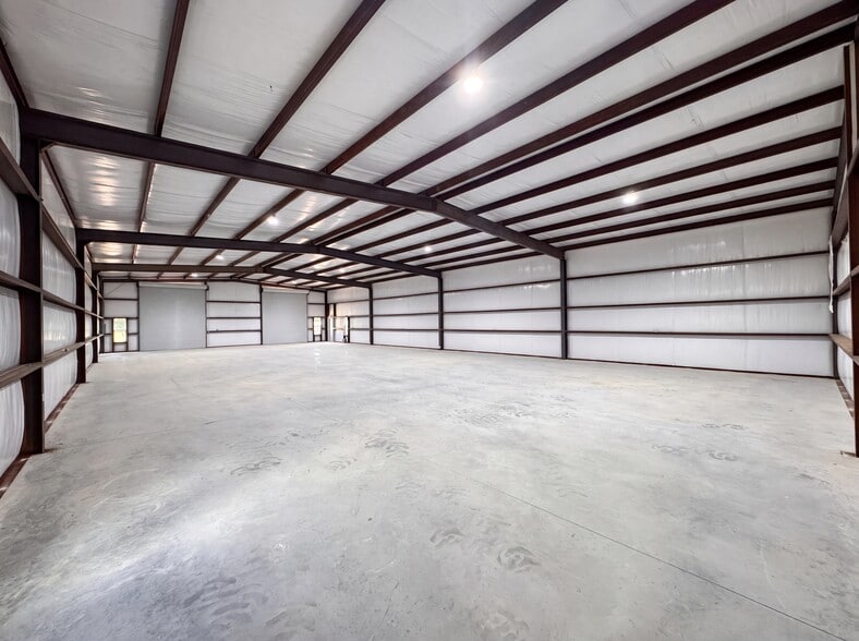 More Photos Of 501 County Road 248, Georgetown Flex For Sale