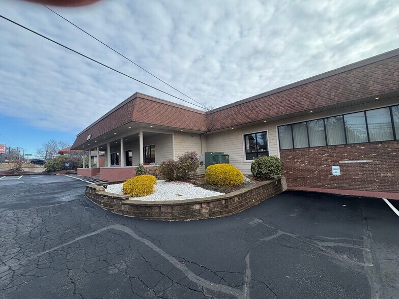 More Photos Of 464 Wolcott Rd, Wolcott Office For Lease