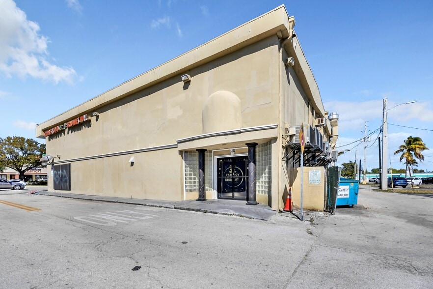 More Photos Of 1224 NE 163rd St, North Miami Beach Storefront Retail Office For Sale