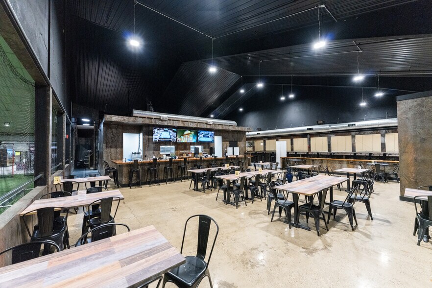 More Photos Of 1 Racquet Ln, Monroeville Sports And Entertainment For Lease