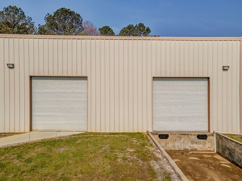 More Photos Of 2124 Hamilton St, Dalton Research And Development For Sale
