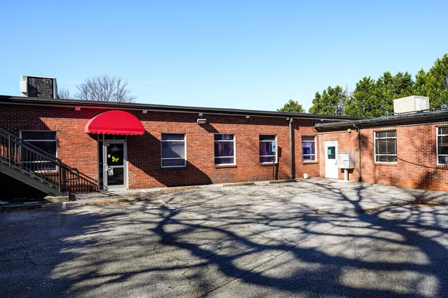 More Photos Of 429 N Main St, Greenville Office Residential For Sale