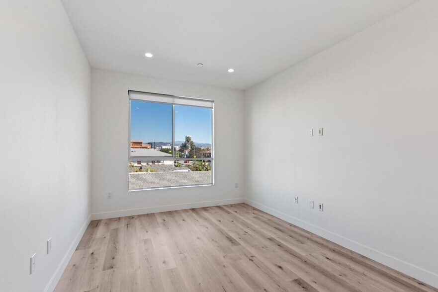 More Photos Of 1545 S Fairfax Ave, Los Angeles Apartments For Sale