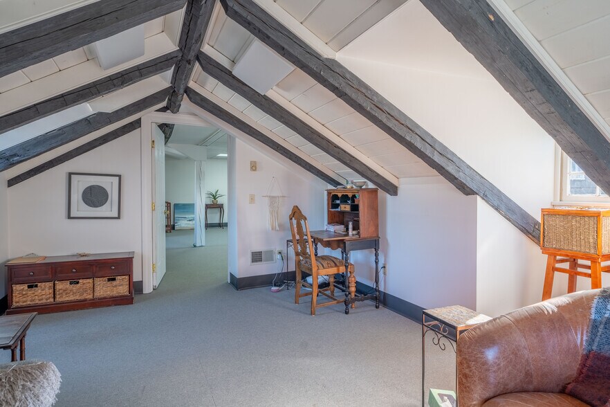 More Photos Of 47 Water St, Mystic Marina For Sale