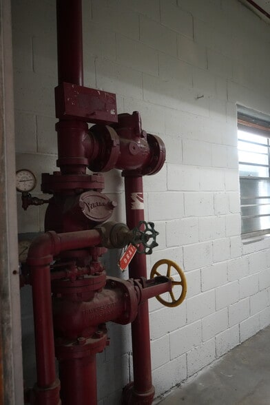 More Photos Of 3812 Bennington Ave, Kansas City Industrial For Sale