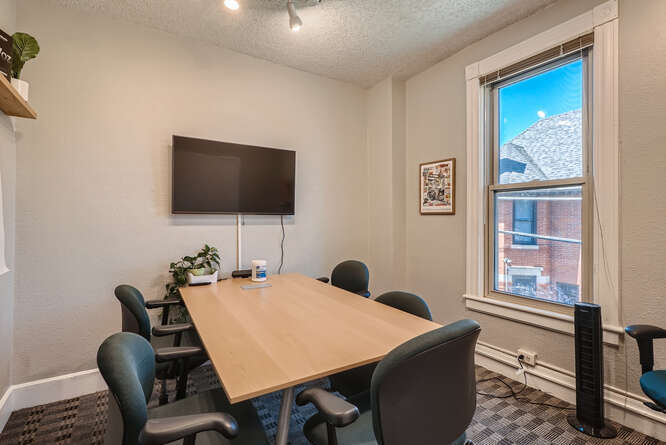 More Photos Of 1719 Emerson St, Denver Office For Lease