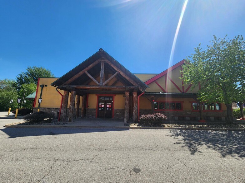 More Photos Of 7725 Reynolds Rd, Mentor Restaurant For Lease