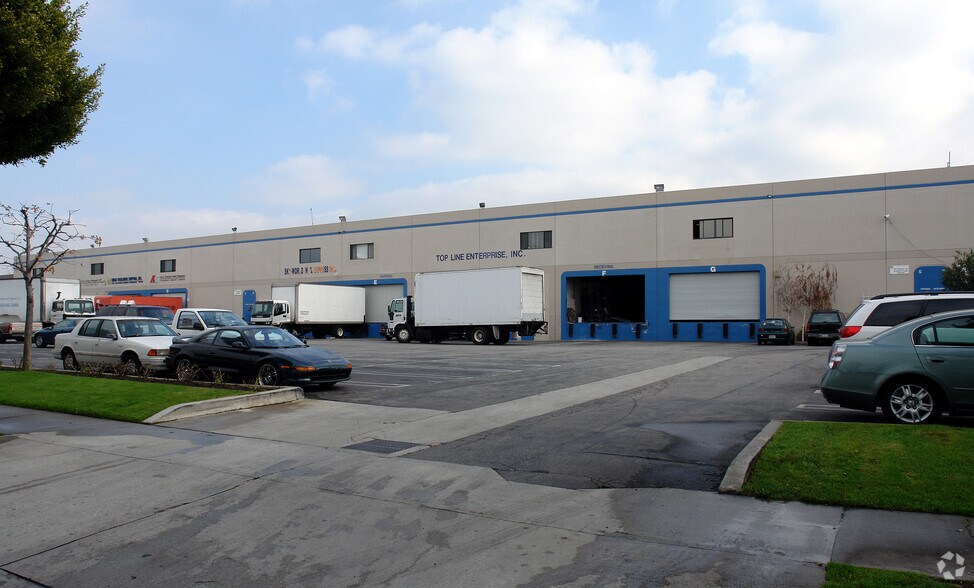 More Photos Of 1031 W Manchester Blvd, Inglewood Light Distribution For Lease