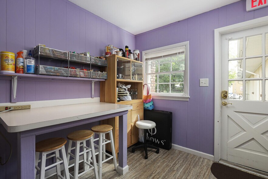 More Photos Of 676 Amboy Ave, Woodbridge Medical For Sale