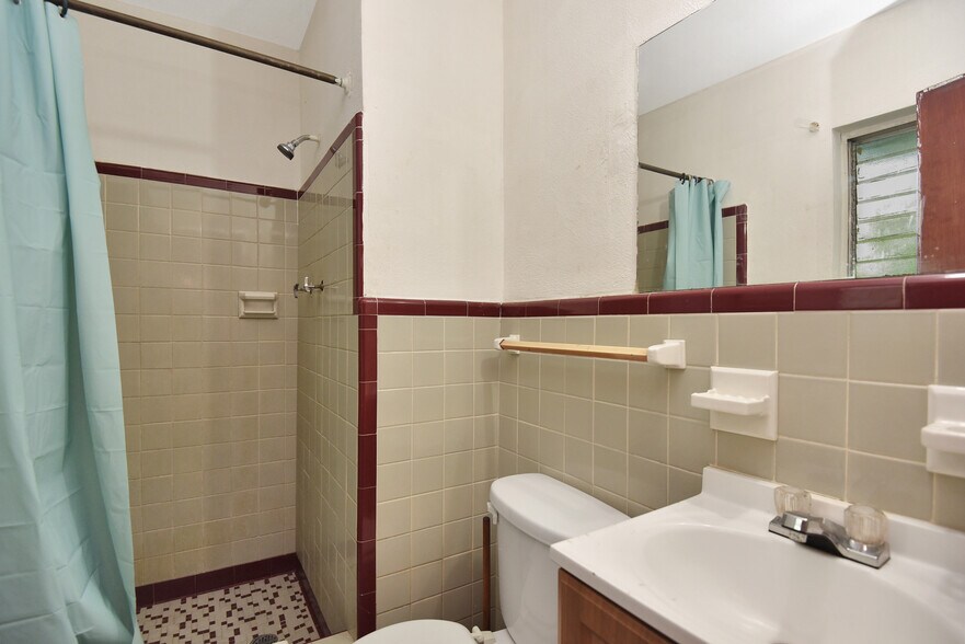 More Photos Of 1028 Ridgewood Ave, Daytona Beach Hospitality For Sale