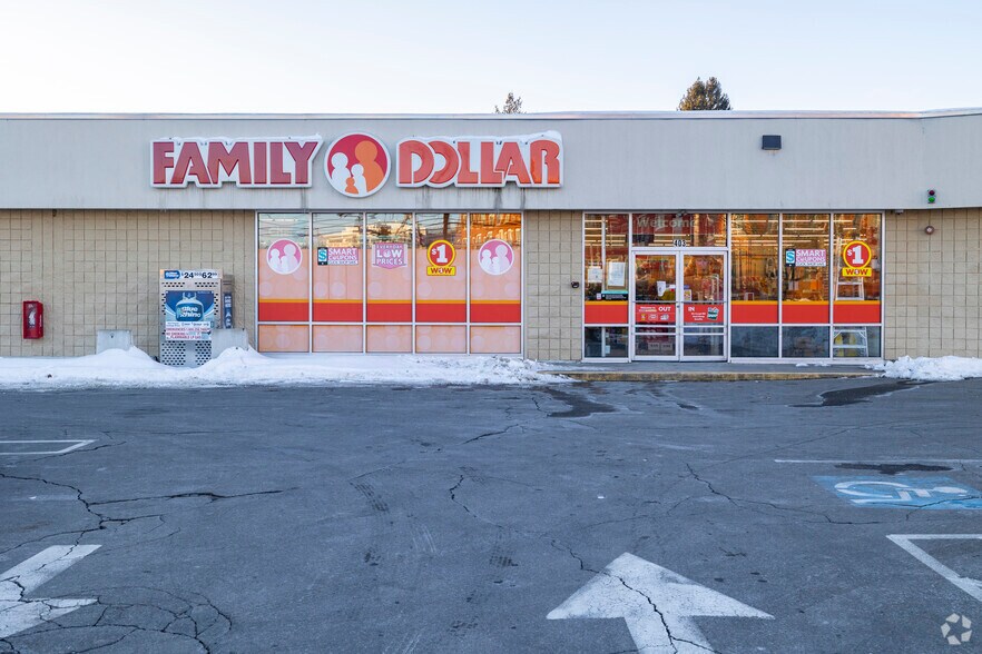 Primary Photo Of 130 W Hancock St, Manchester Freestanding For Sale