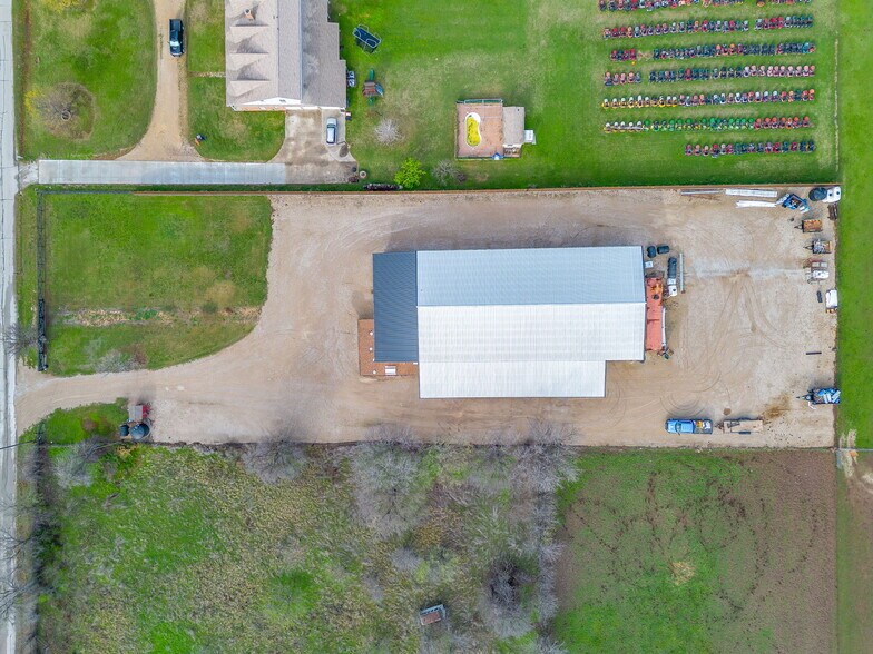 More Photos Of 1650 Staree Ln, Saginaw Light Manufacturing For Sale