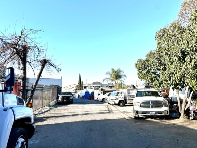 More Photos Of 3001 Delay Dr, Los Angeles Land For Lease