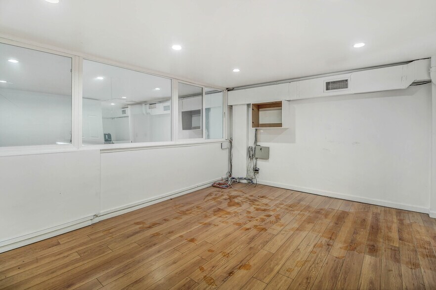 More Photos Of 130-140 N San Fernando Blvd, Burbank Storefront For Lease