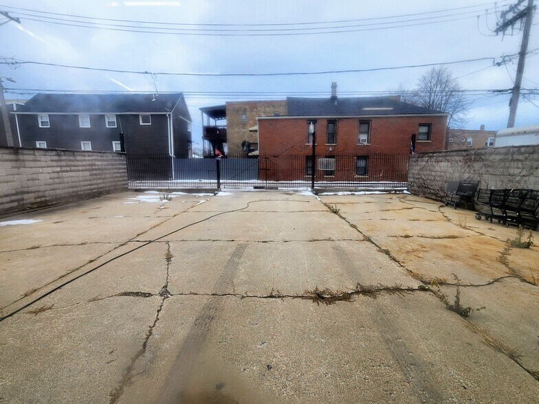 More Photos Of 3540-3542 S Halsted St, Chicago Storefront Retail Office For Lease