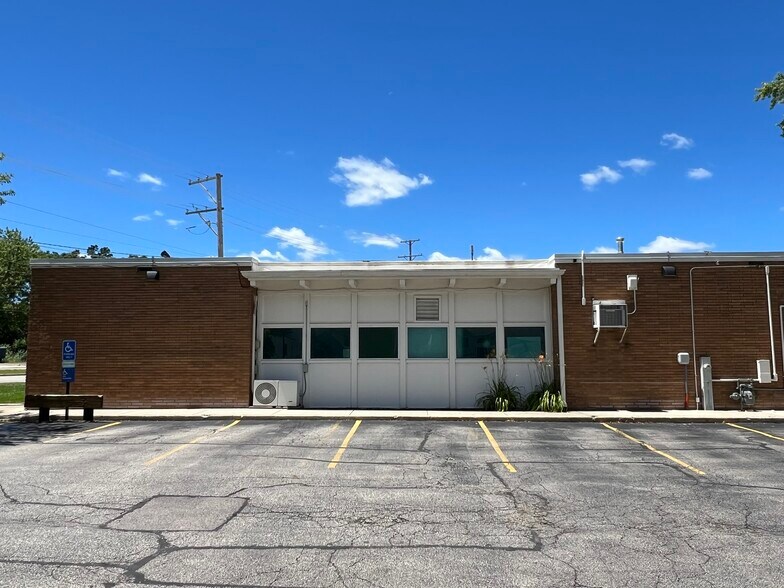 More Photos Of 604 Rollins Rd, Ingleside Post Office For Sale