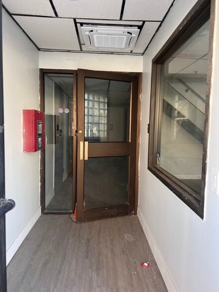 More Photos Of 23-53 Rome St, Newark Warehouse For Lease