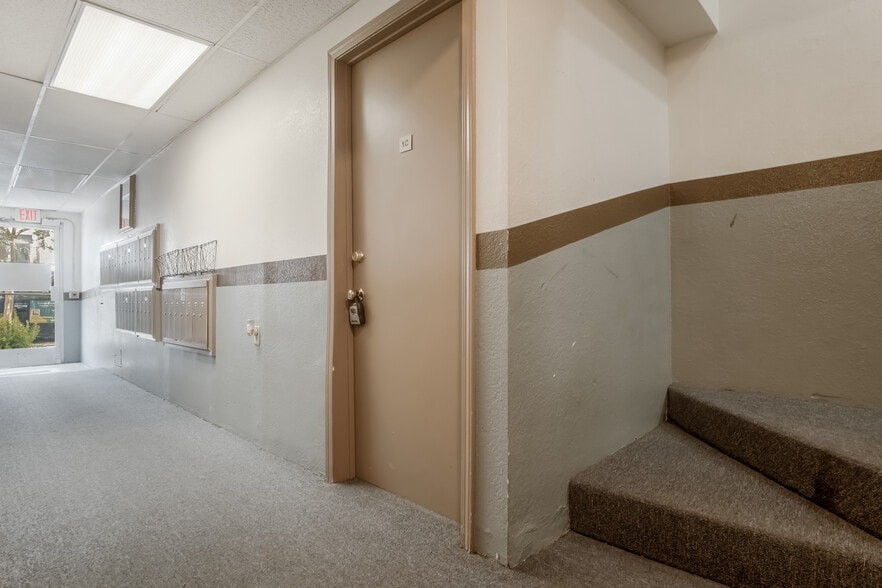 More Photos Of 11490 Burbank Blvd, North Hollywood Loft Creative Space For Sale