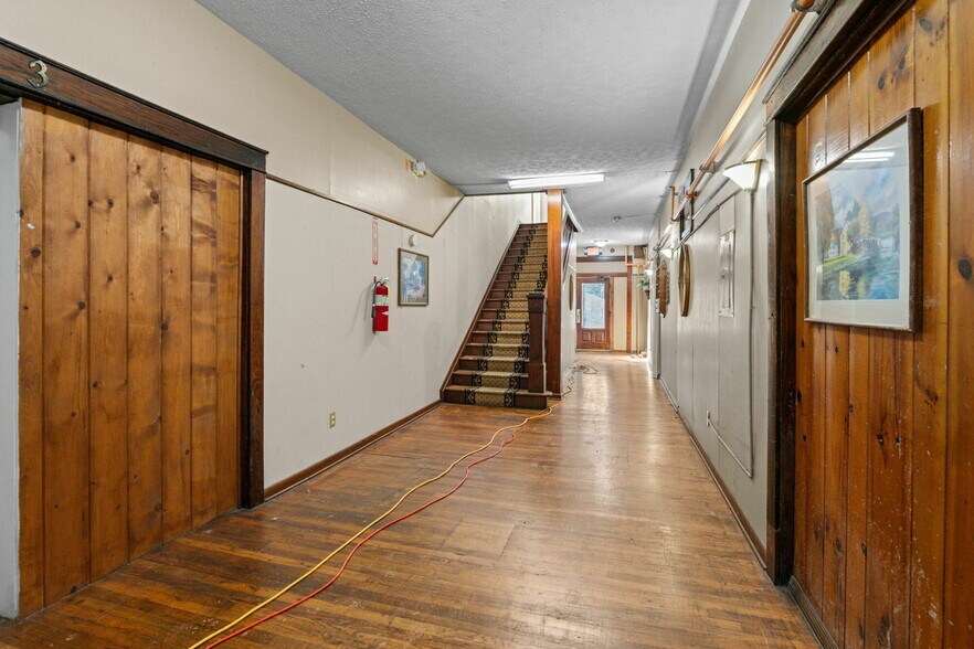 More Photos Of 301 S Magnolia St, Maryville Multifamily For Sale