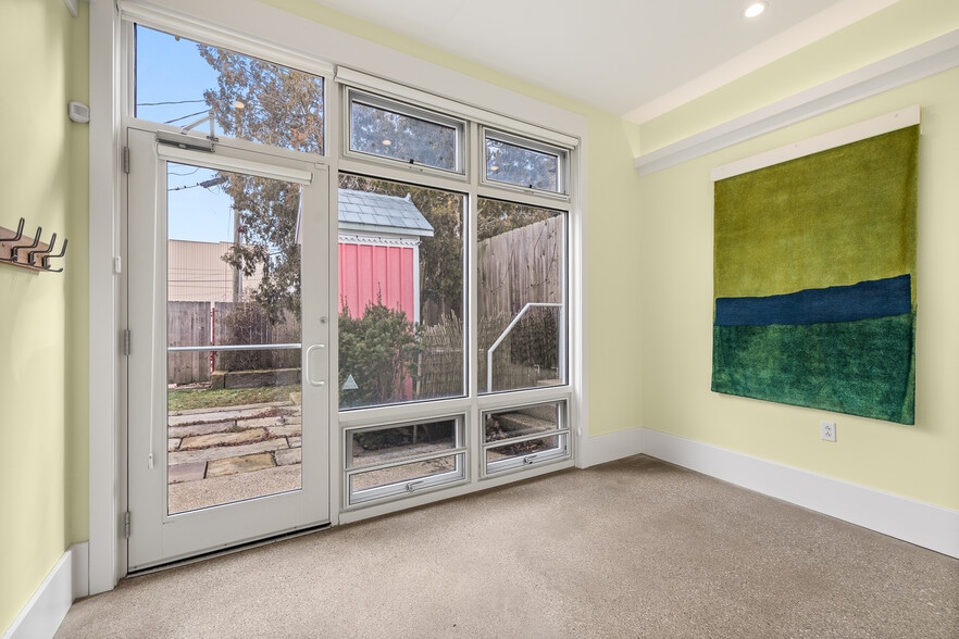 More Photos Of 20 N Mulberry St, Mansfield Office For Sale