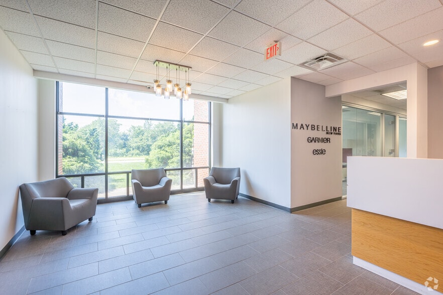 More Photos Of 640 George Washington Hwy, Lincoln Unknown For Sale