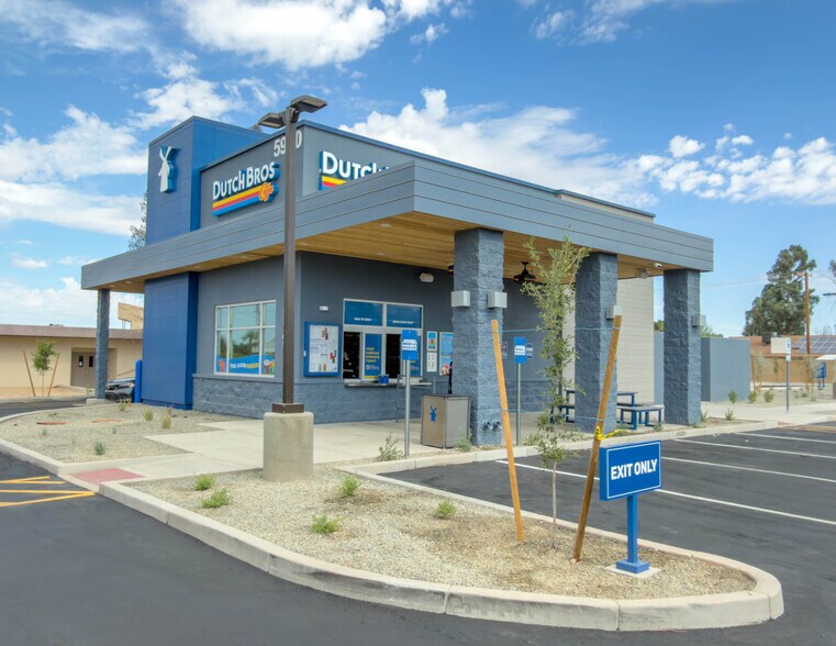 More Photos Of 5960 W Northern Ave, Glendale General Retail For Sale